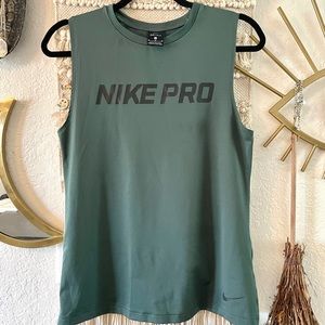 Nike PRO Running DRI-FIT Women’s Tank Top Green Crewneck Nike Tank Top Size M